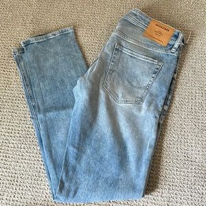 Jack and Jones men’s jeans! Never worn, tagged pulled off.